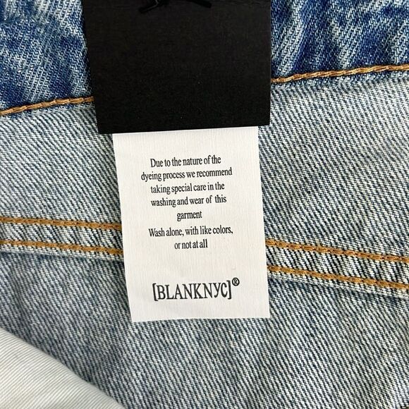 NWT BLANK NYC Baxter Rib Cage Jean With Ripped Knee Size 30 - Picture 8 of 16